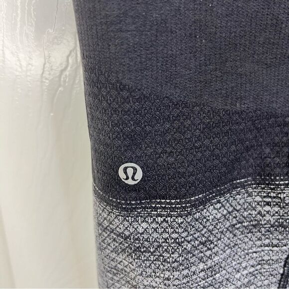 Lululemon Seamlessly Street Crop Hombre Black Grey Size Small - Picture 6 of 9